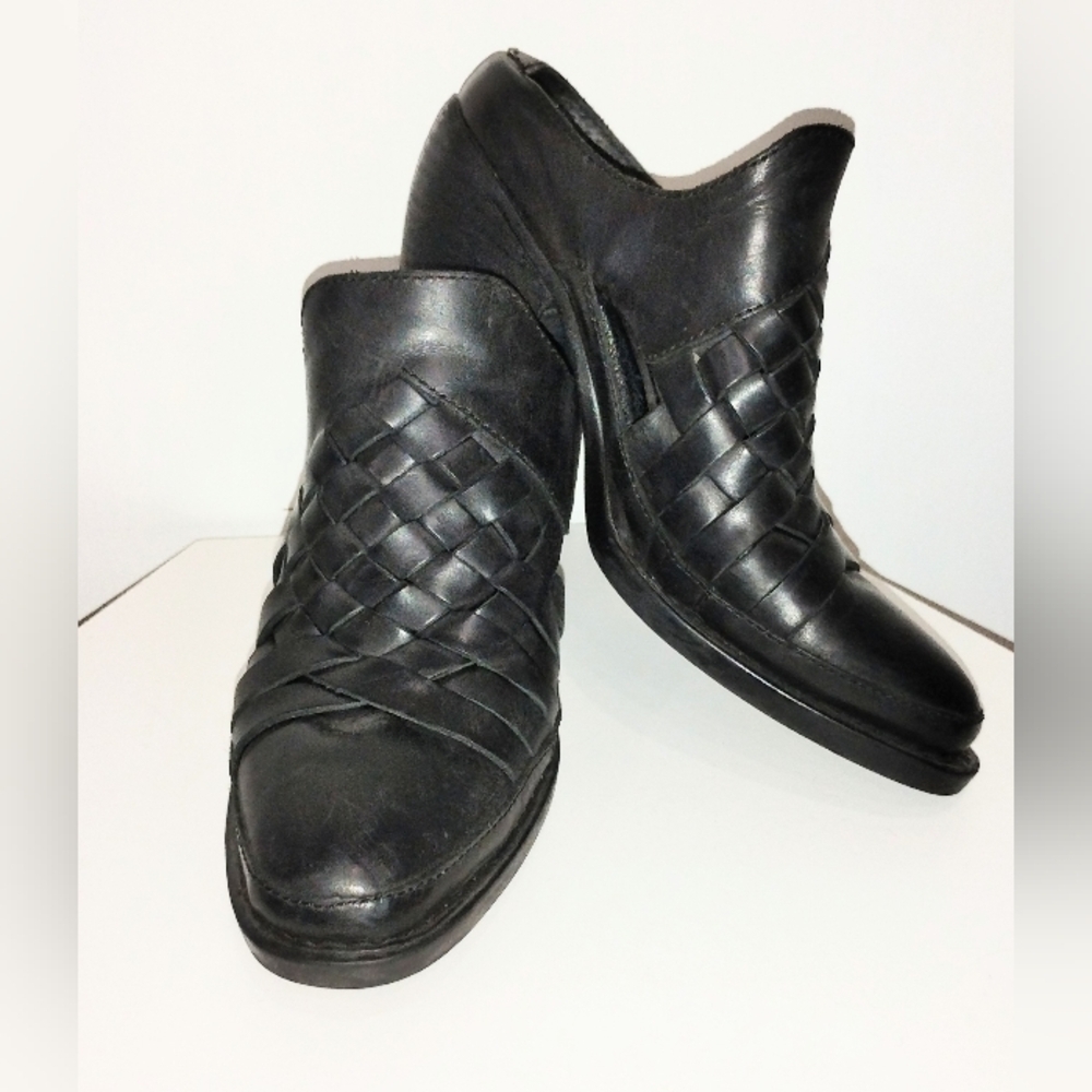 WOVEN LEATHER MULES